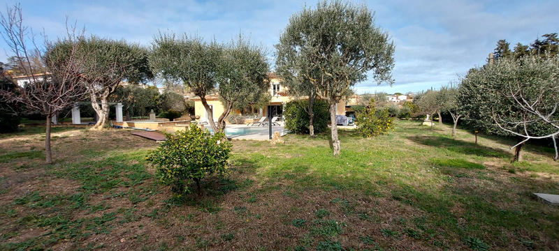 Villa - 240 m² - 7 pièces