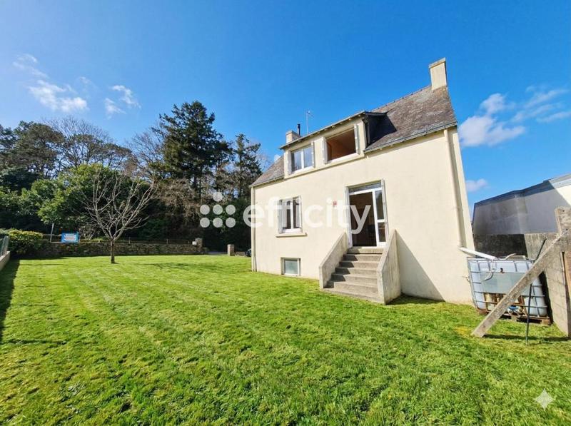 Maison - 99 m² - 6 pièces