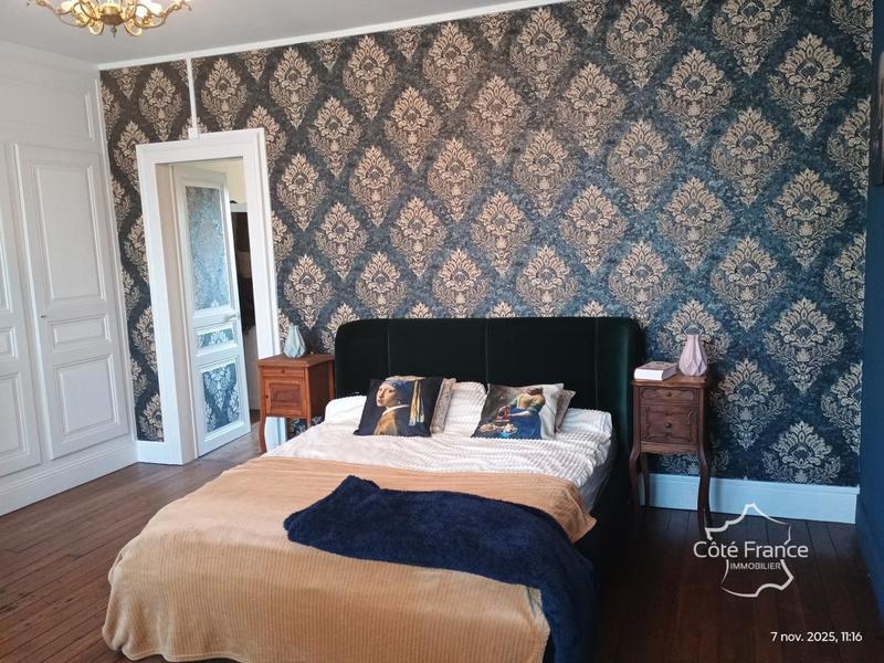 Maison de ville - 211 m² - 8 pièces