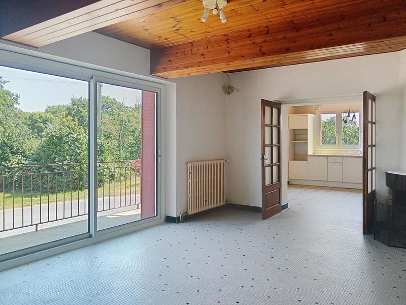 Maison - 141 m² - 8 pièces