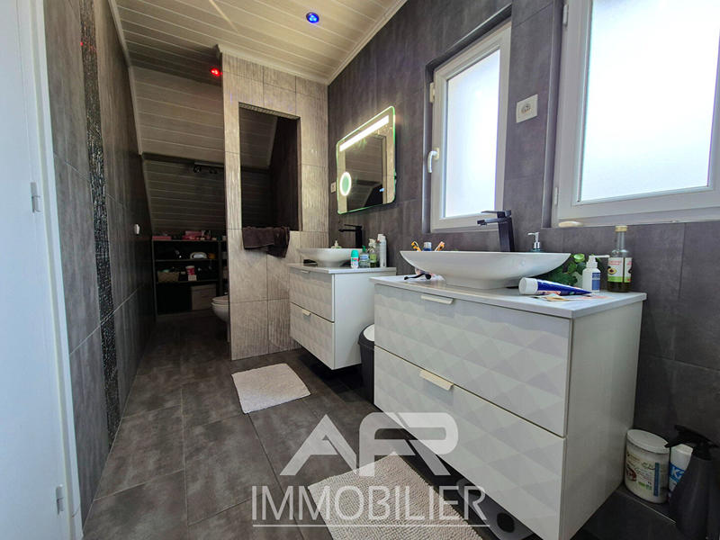 Maison - 155 m² - 5 pièces