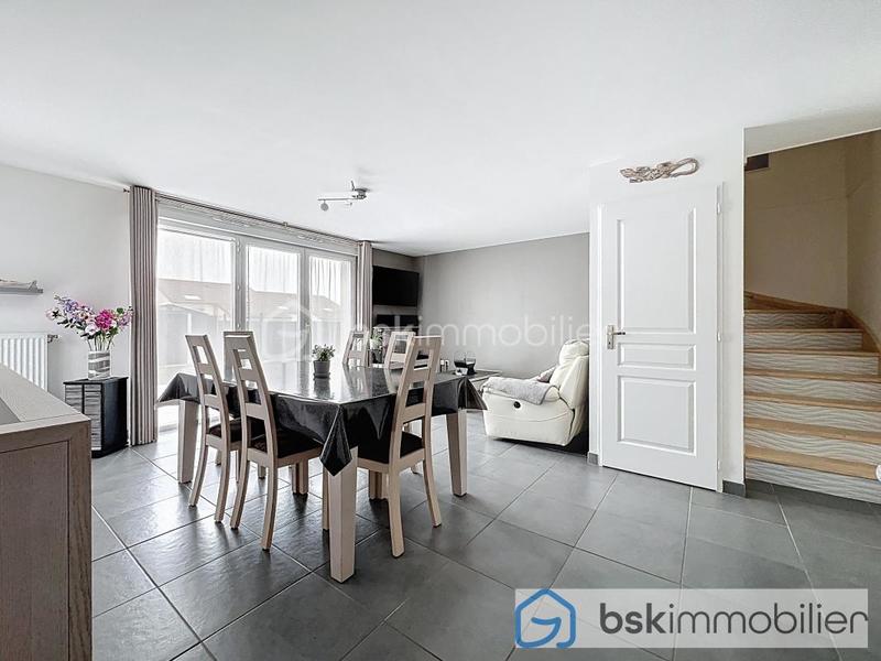 Maison traditionnelle - 90 m² - 5 pièces