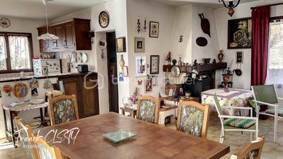 Maison traditionnelle - 102 m² - 4 pièces