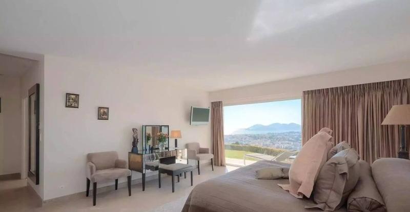 Villa - 330 m² - 7 pièces