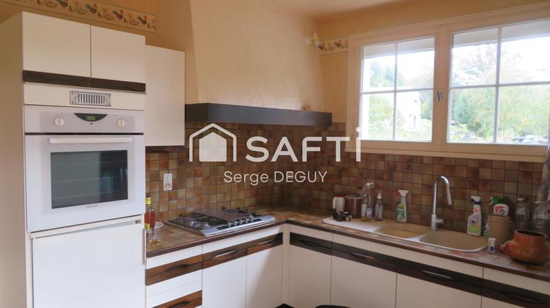 Propriété - 123 m² - 8 pièces