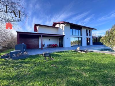 Villa - 170 m² - 5 pièces