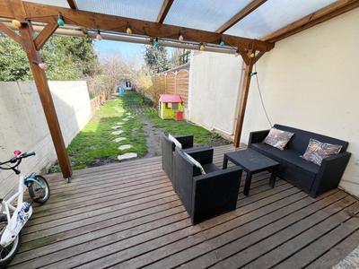 Maison - 92 m² - 4 pièces