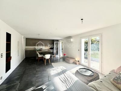 Appartement - 92 m² - 4 pièces