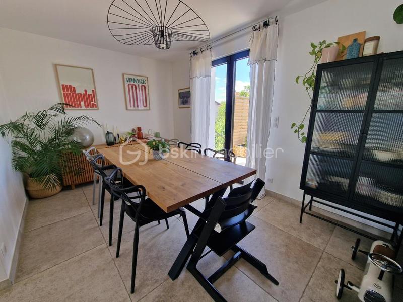 Maison - 94 m² - 5 pièces