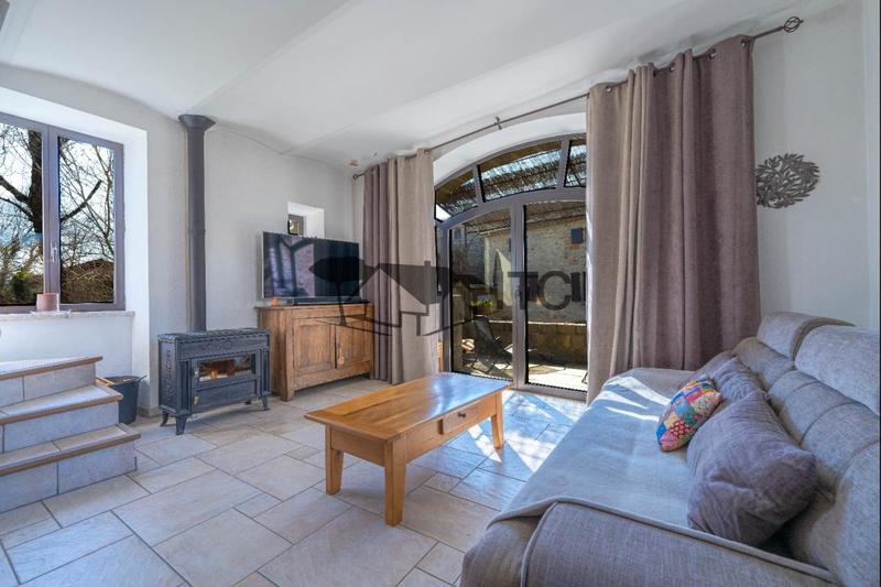 Maison - 425 m² - 10 pièces