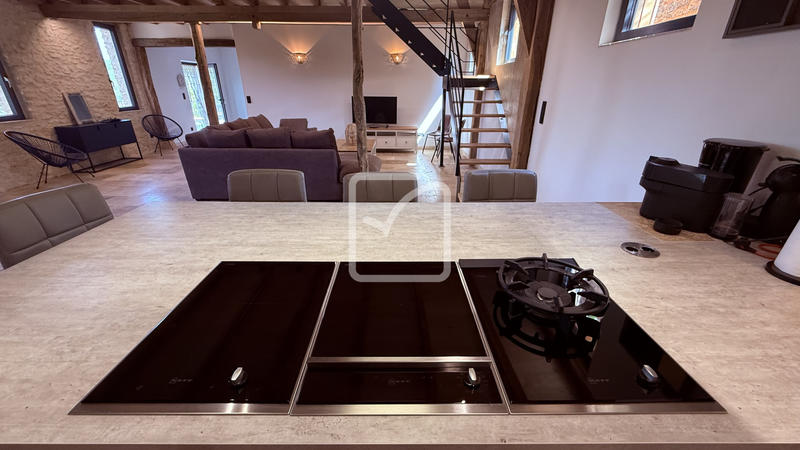 Maison - 164 m² - 10 pièces