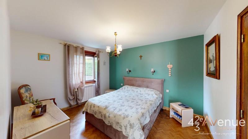 Maison - 156 m² - 9 pièces