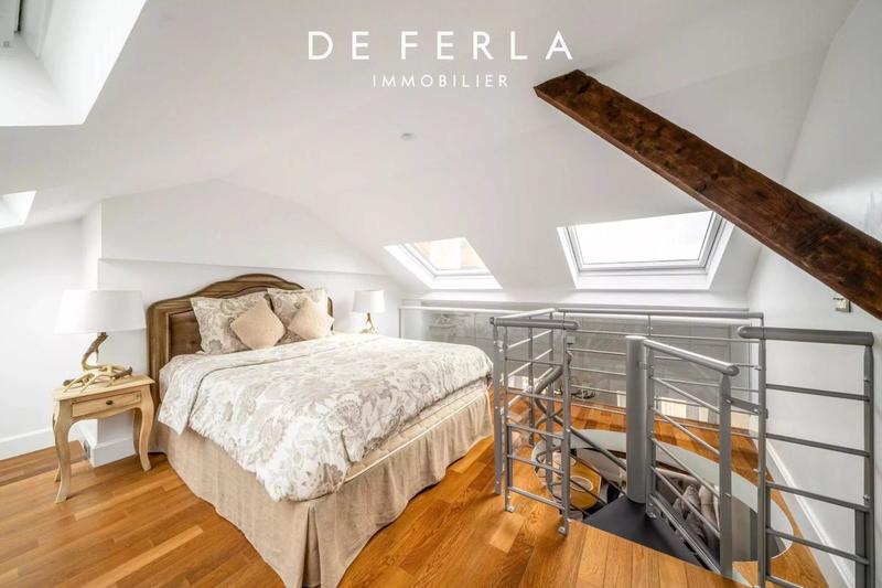 Appartement - 183 m² - 5 pièces