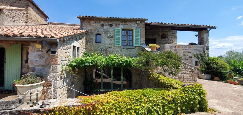 Demeure - 202 m² - 12 pièces