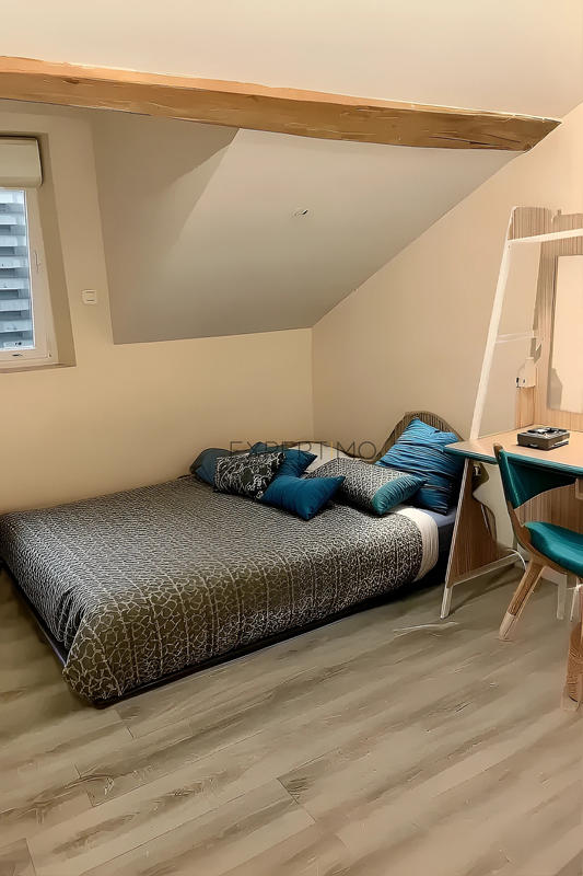 Maison - 225 m² - 10 pièces