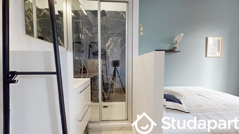 Chambre - 11 m² - 1 pièce