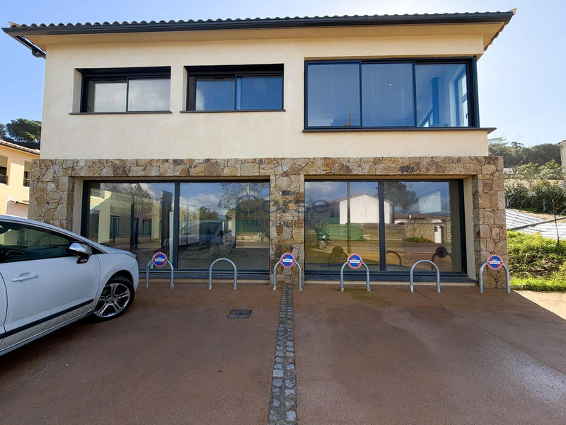 Local commercial - 56 m² - 1 pièce