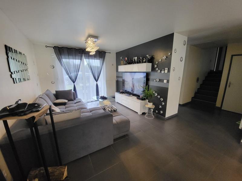 Maison - 95 m² - 5 pièces