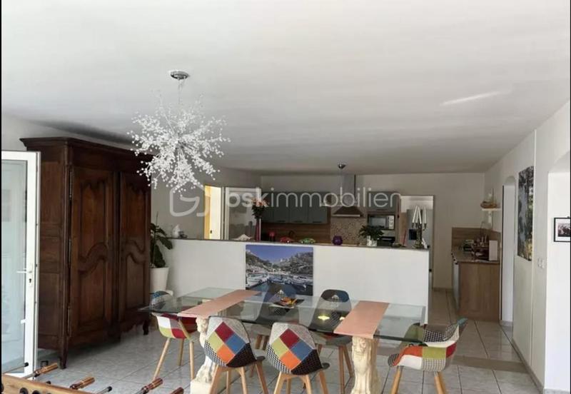 Villa - 180 m² - 7 pièces