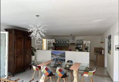 Villa - 180 m² - 7 pièces