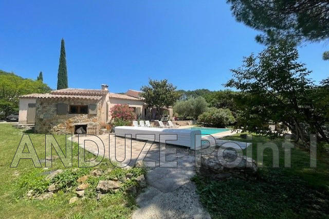 Maison - 138 m² - 4 pièces