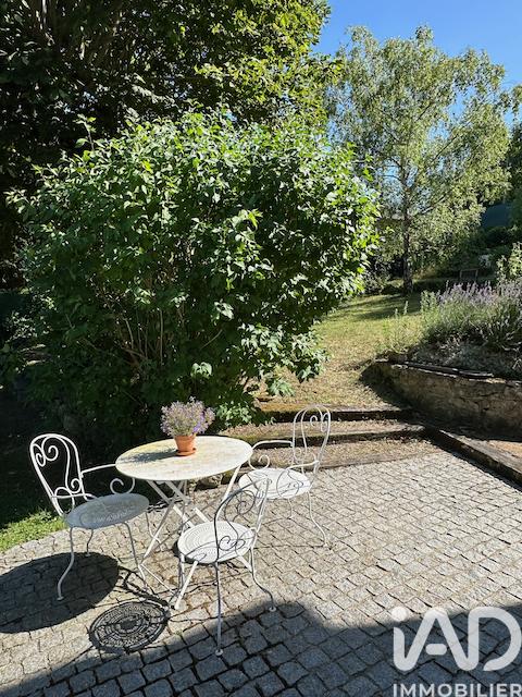 Maison - 187 m² - 8 pièces