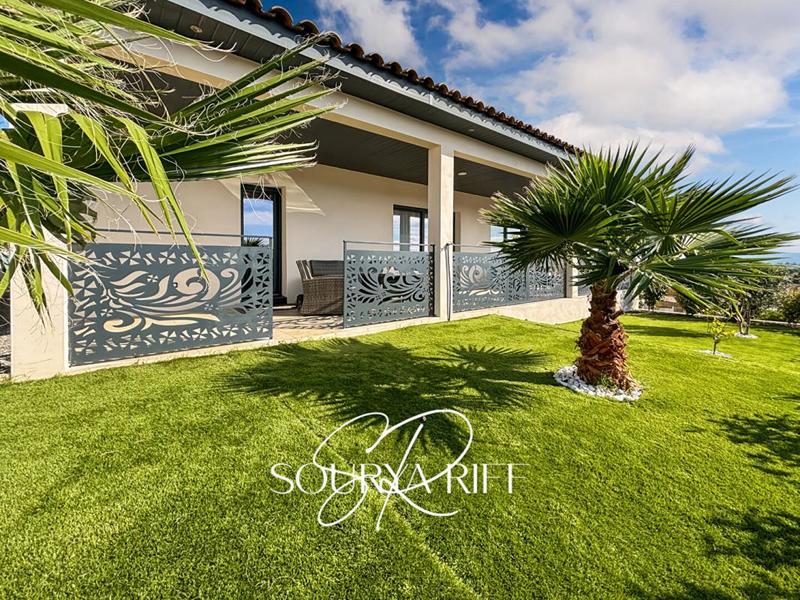 Maison - 161 m² - 7 pièces