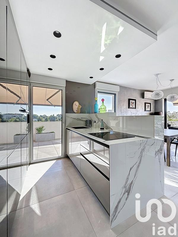 Appartement - 80 m² - 4 pièces