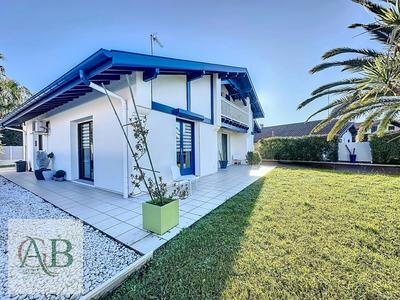 Maison - 159 m² - 5 pièces