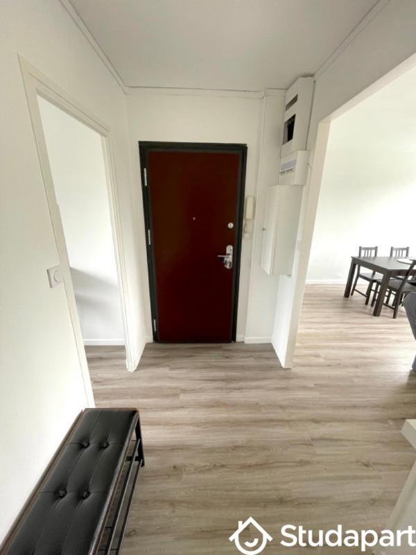 Chambre - 9 m² - 1 pièce