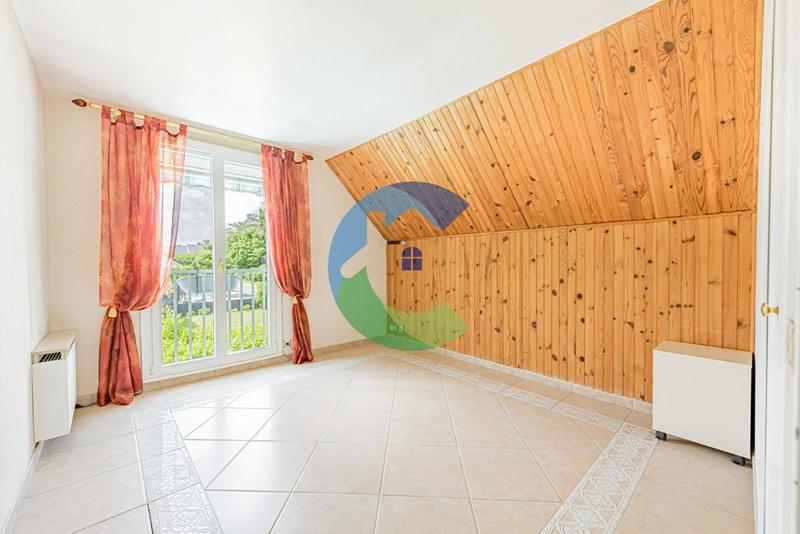 Maison - 215 m² - 8 pièces