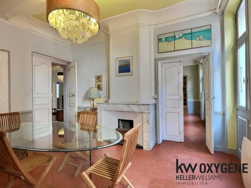 Appartement bourgeois - 126 m² - 5 pièces