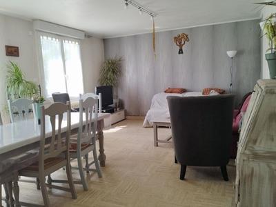 Maison - 158 m² - 8 pièces