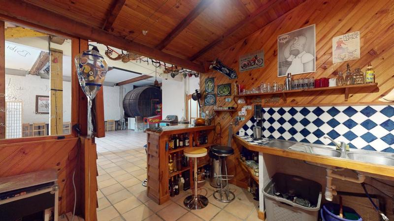 Propriété - 612 m² - 12 pièces