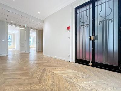 Appartement - 203 m² - 5 pièces