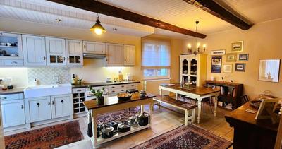 Appartement - 140 m² - 5 pièces