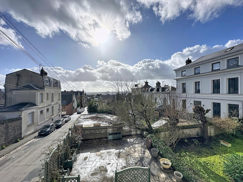 Maison - 105 m² - 5 pièces