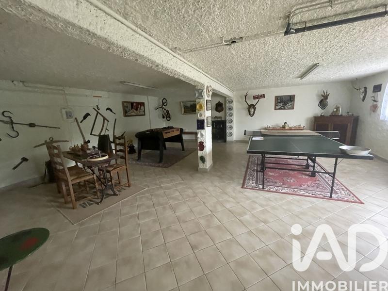 Maison - 317 m² - 12 pièces