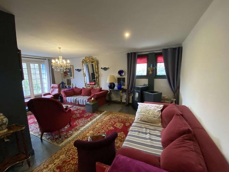 Appartement - 556 m² - 20 pièces