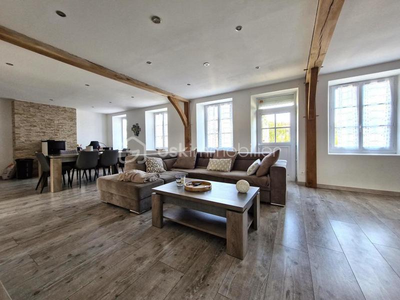 Maison de village - 239 m² - 9 pièces