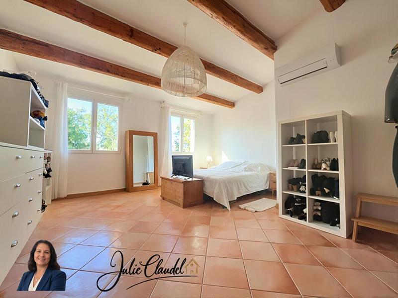 Maison - 274 m² - 9 pièces