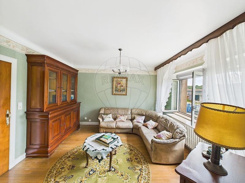 Maison - 146 m² - 9 pièces