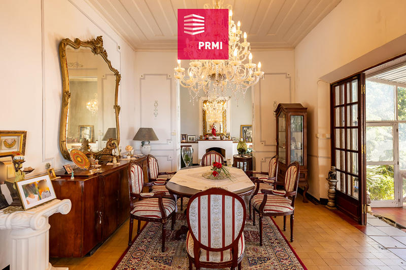 Maison - 400 m² - 8 pièces