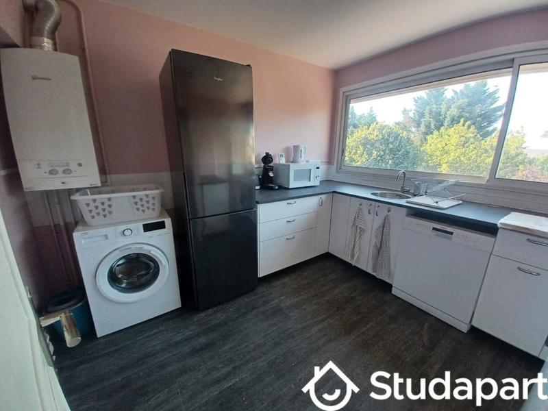 Chambre - 9 m² - 1 pièce