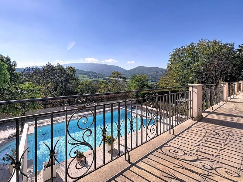 Villa - 196 m² - 7 pièces