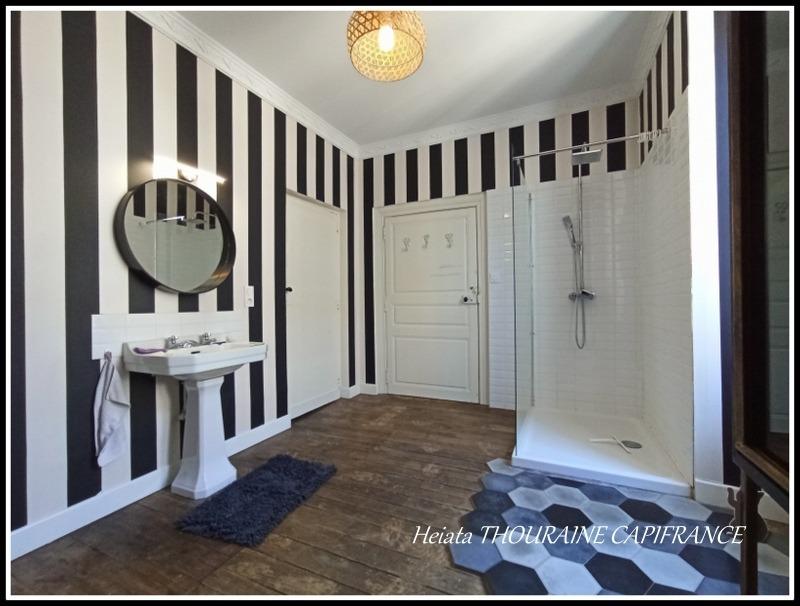 Maison - 267 m² - 9 pièces