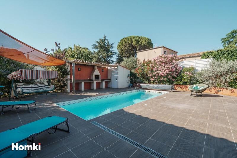 Maison - 227 m² - 8 pièces