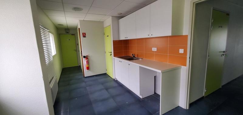 Local commercial - 161 m² - 5 pièces