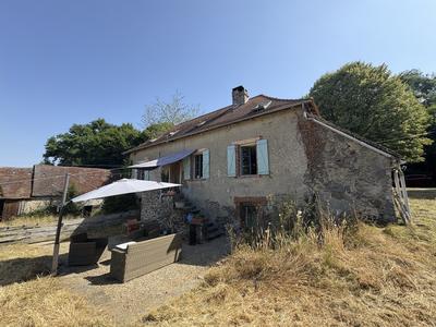 Maison - 94 m² - 6 pièces