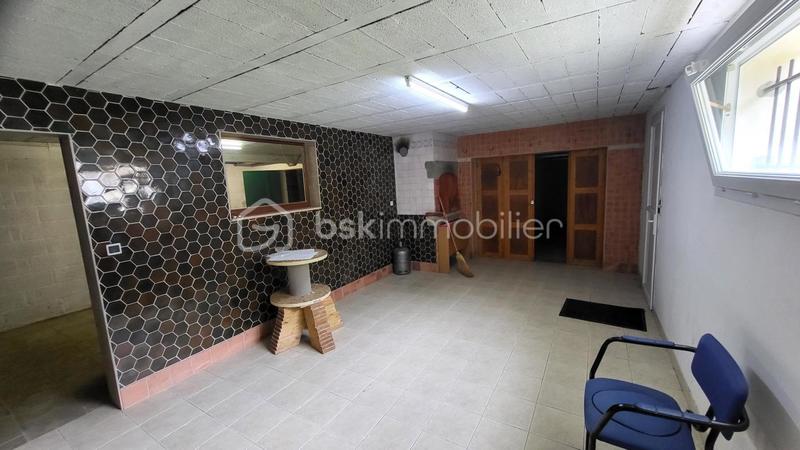 Pavillon - 210 m² - 8 pièces